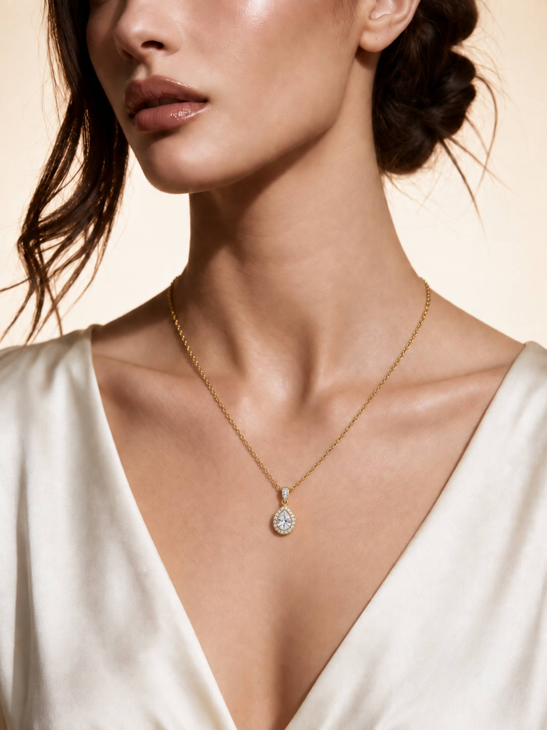 Elara Pavé Necklace - AVRESKA
