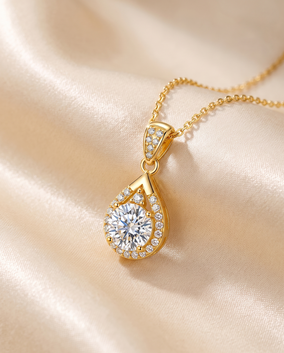 Elara Pavé Necklace - AVRESKA