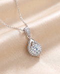 Elara Pavé Necklace - AVRESKA