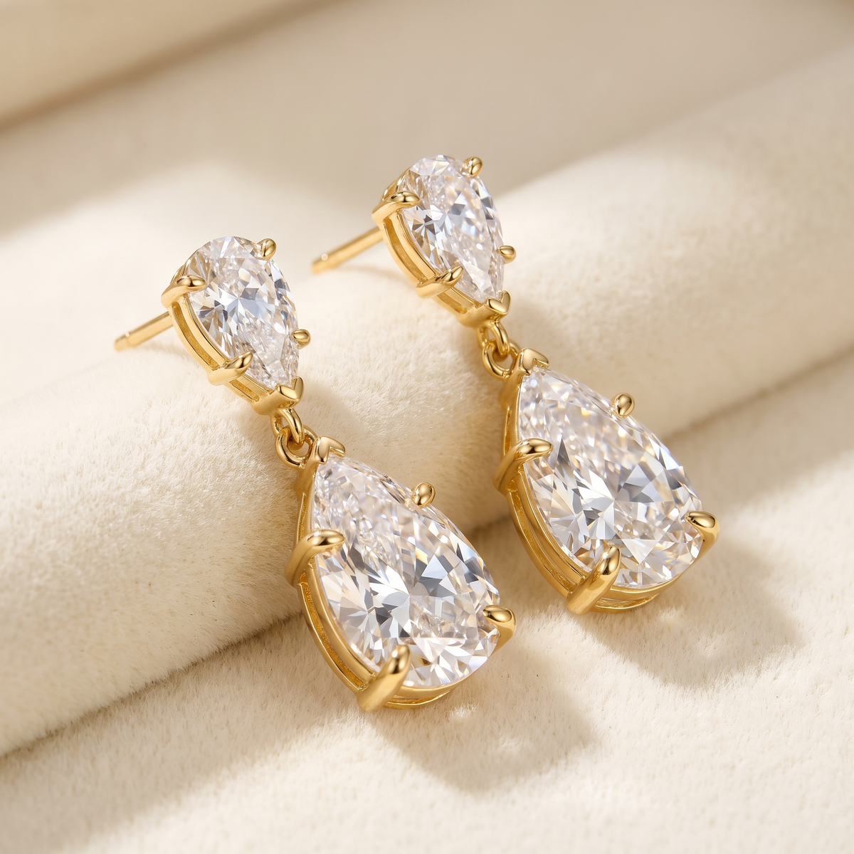 Elara Pavé Earrings - AVRESKA